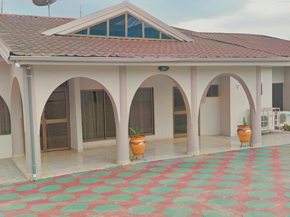 Prestige Guesthouse ,Ksi كوماسي المظهر الخارجي الصورة