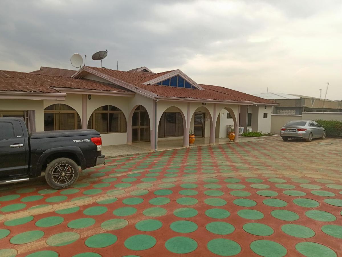 Prestige Guesthouse ,Ksi كوماسي المظهر الخارجي الصورة