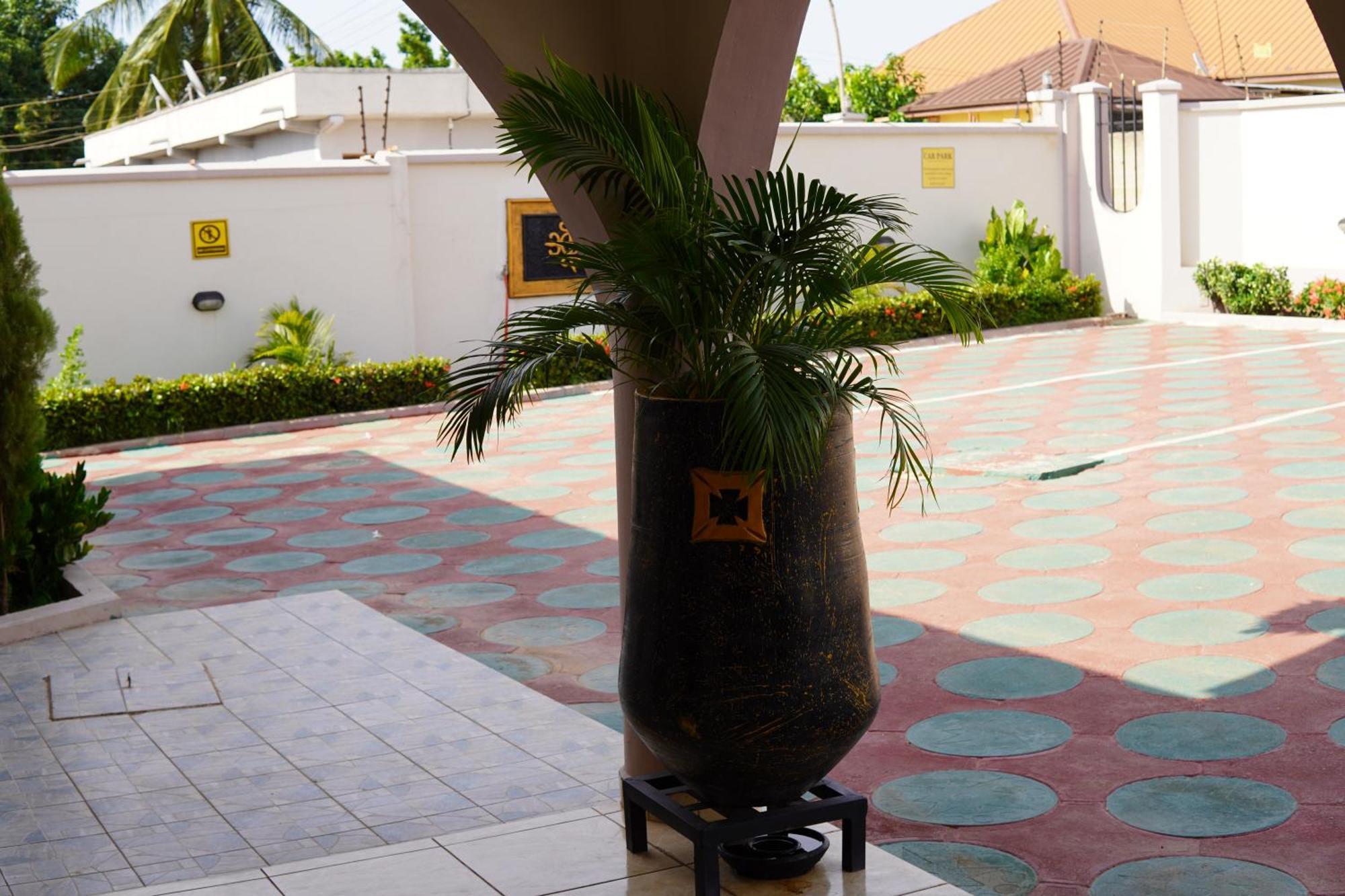 Prestige Guesthouse ,Ksi كوماسي المظهر الخارجي الصورة