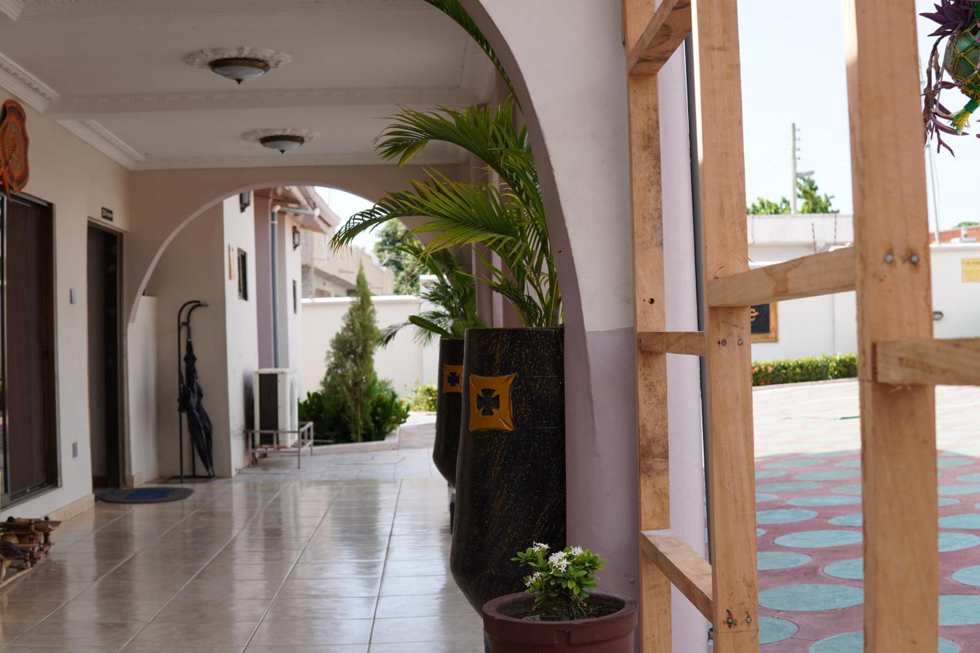 Prestige Guesthouse ,Ksi كوماسي المظهر الخارجي الصورة